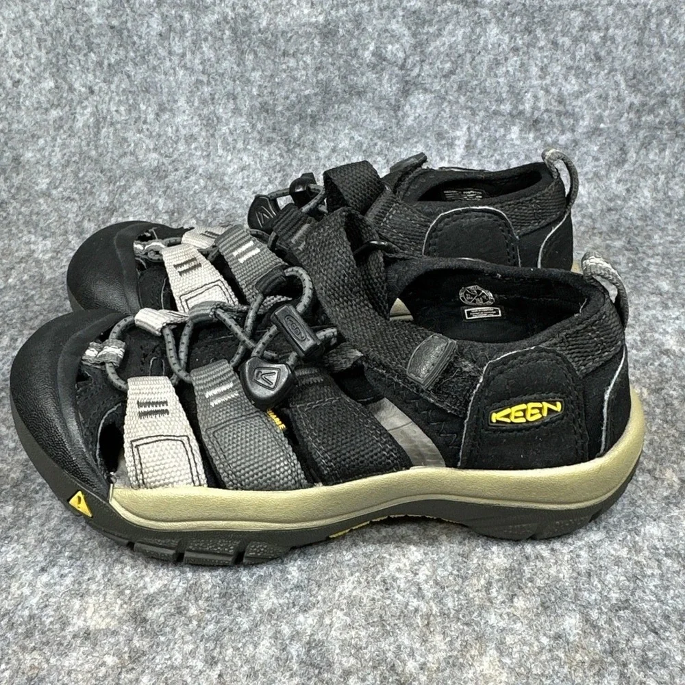 Keen Newport H2 Sport Sandals Youth Size 13 Gray Black Green Outdoor Washable